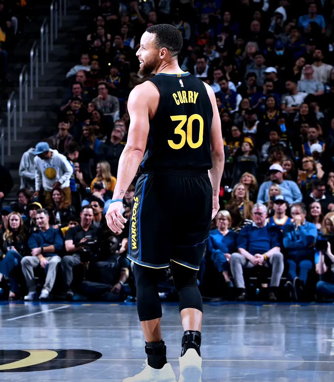 被低平球穿 被低平球穿