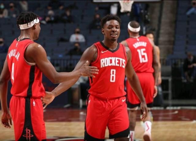 而是被他的 而是被他的